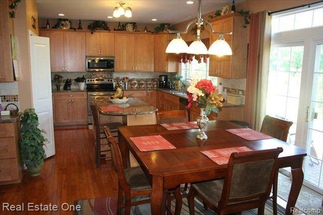 4120 Holly Lane Rochester, MI 48306 - Photo 2 of 25 kitchen ...JPG