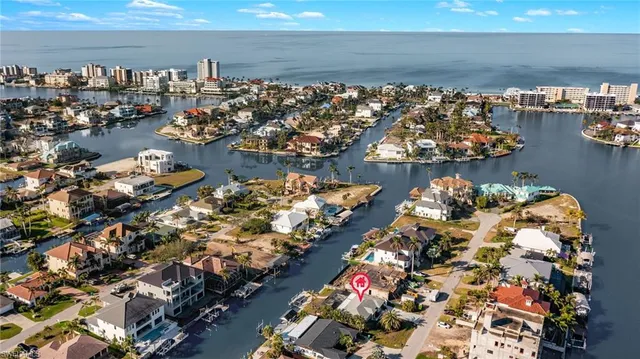 $6,975,000 | 418 Seabee Avenue, Naples, FL 34108