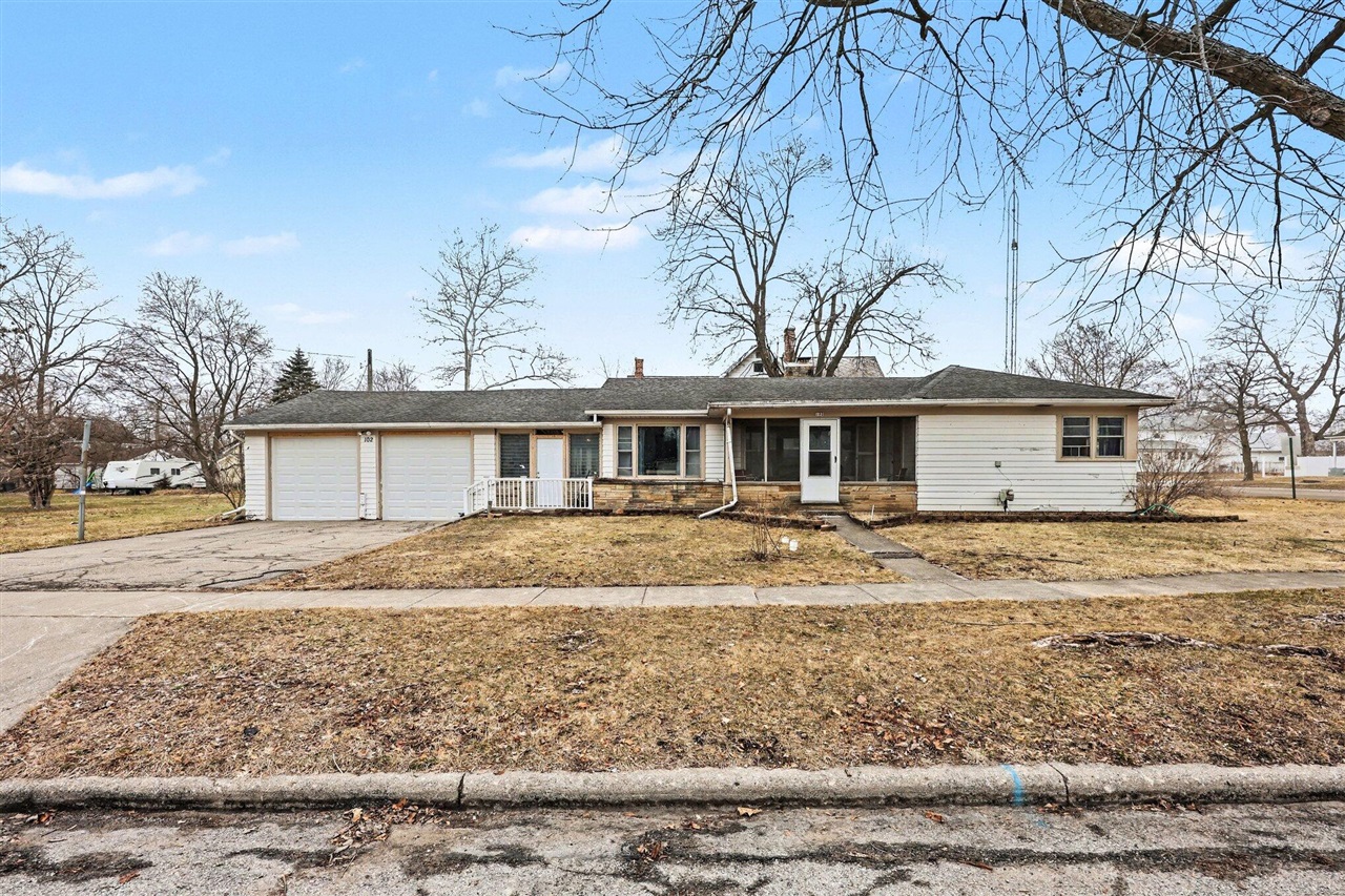 102 Tyrrell Street Clinton, MI 49236 - Photo 1 of 16