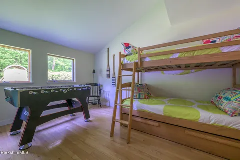 $4,500,000 | 729 Hewins Street, Sheffield, MA 01257
