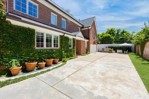 a view of outdoor space yard and patio