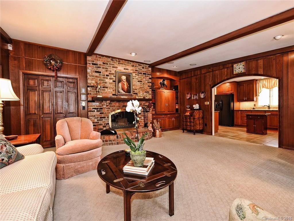 3123 Cloverfield Road Charlotte, NC 28211 - Photo 9 of 24 a living room with furniture and a large window