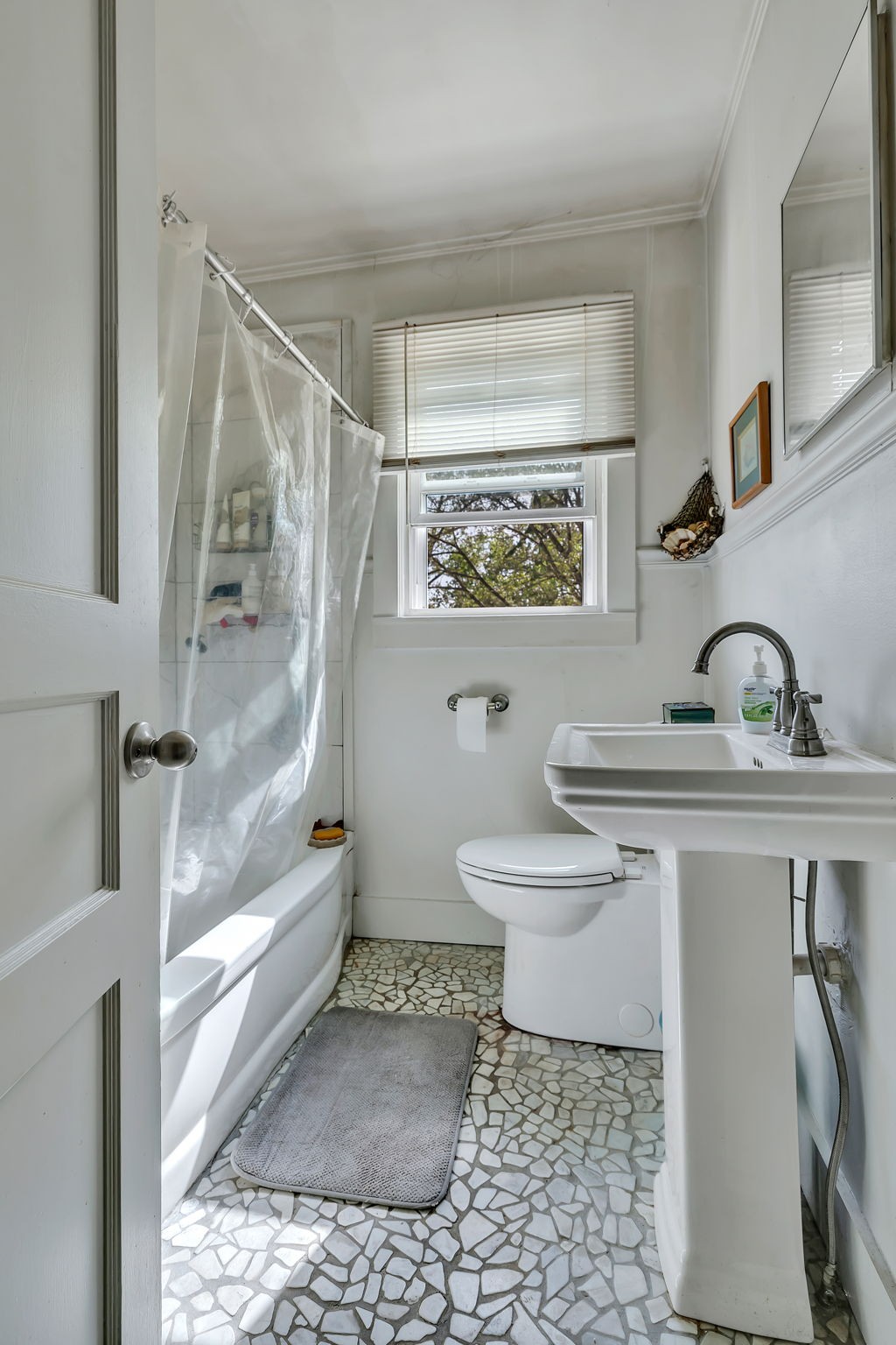 812 Upper Ferry Road Carthage, TN 37030 - Photo 17 of 25 a bathroom with a sink toilet and shower