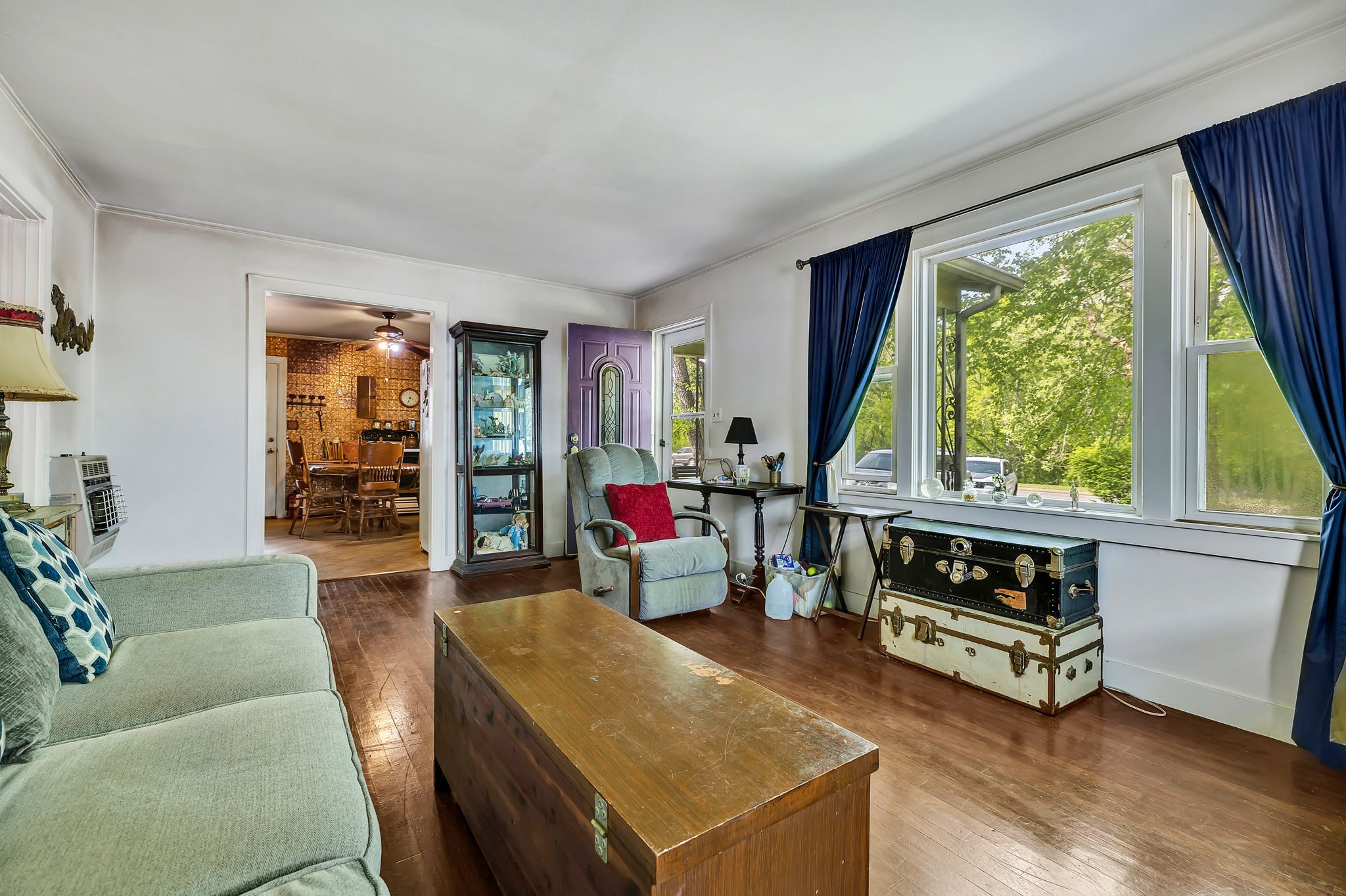 812 Upper Ferry Road Carthage, TN 37030 - Photo 9 of 25 a living room with furniture and a window