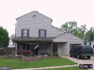 377 Blue Ridge Drive Levittown, PA 19057 - Photo 1 of 4 Gallery Image 1