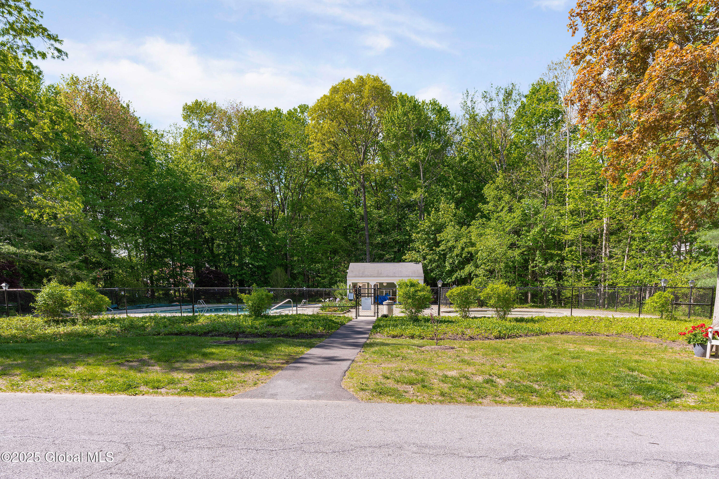 24 Chestnut Road Bethlehem, NY 12054 - Photo 33 of 37 037-24-Chestnut-Rd