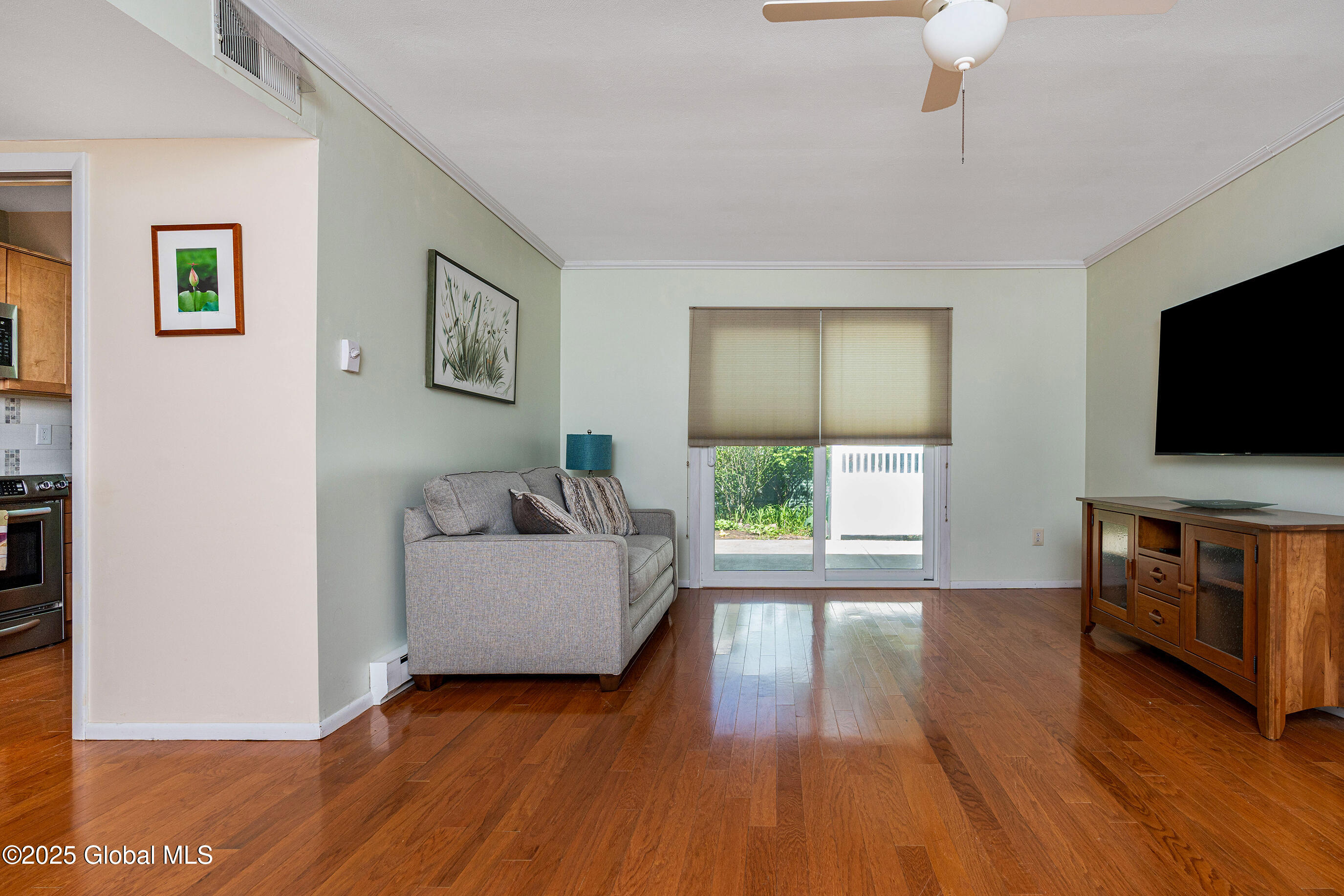 24 Chestnut Road Bethlehem, NY 12054 - Photo 7 of 37 006-24-Chestnut-Rd