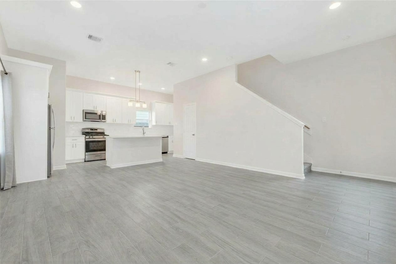 6320 Laura Koppe Road Houston, TX 77016 - Photo 2 of 14 Gallery Image 2