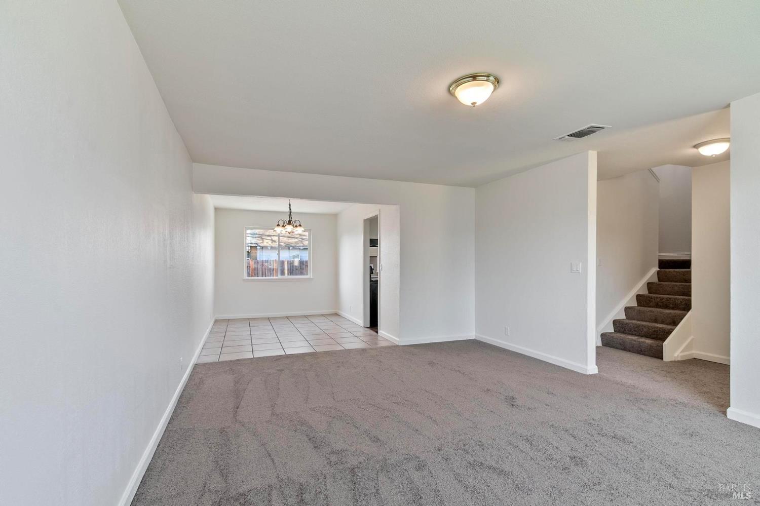 802 Tree Duck Way Suisun City, CA 94585 - Photo 6 of 37