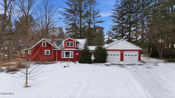 $425,000 | 5518 Crooked Street, Broadalbin, NY 12025