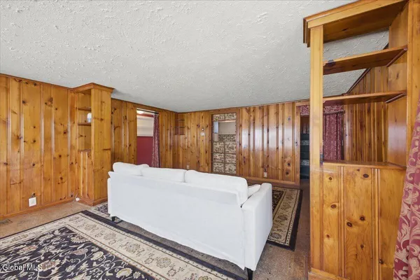 $425,000 | 5518 Crooked Street, Broadalbin, NY 12025
