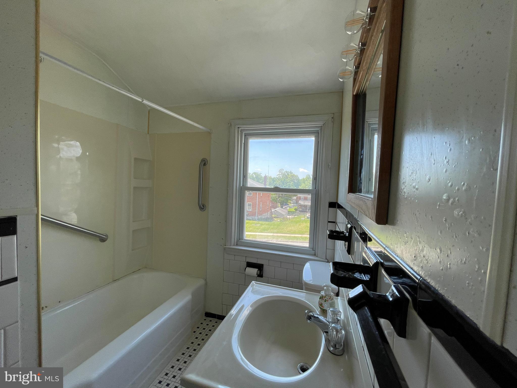1810 Trenleigh Road Baltimore, MD 21234 - Photo 15 of 24 Gallery Image 15