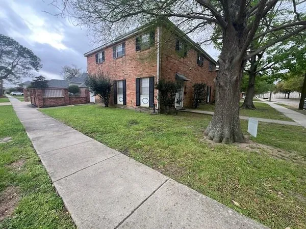 $1,550 | 242 West Brooks Street, New Orleans, LA 70124