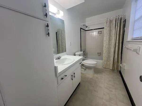 $1,550 | 242 West Brooks Street, New Orleans, LA 70124