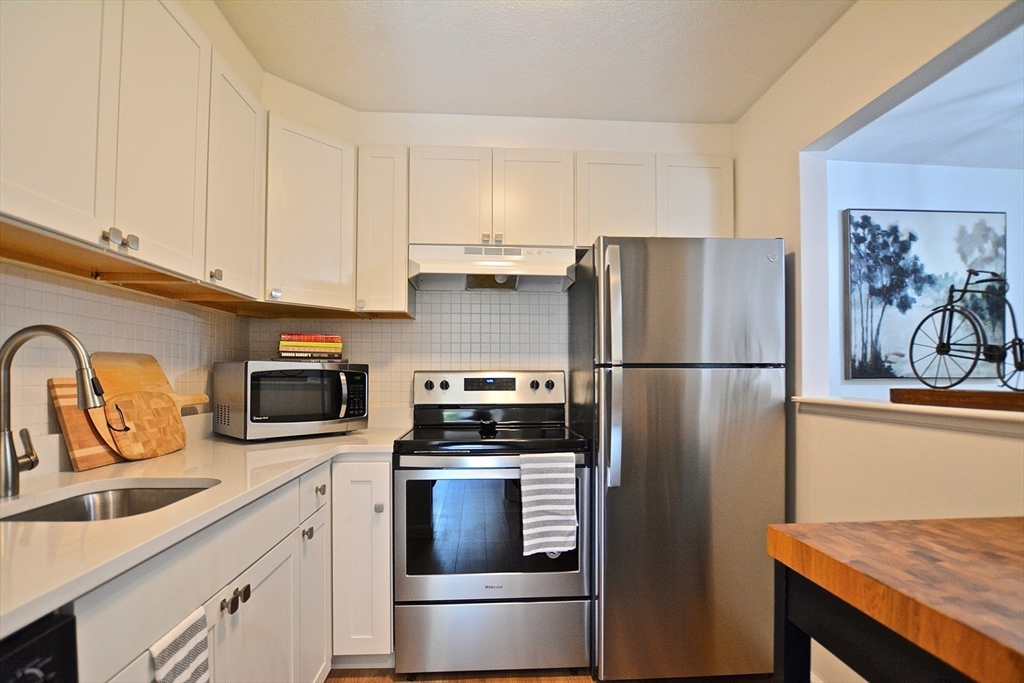 151 Bittersweet Lane, Unit 208 Randolph, MA 02368 - Photo 12 of 26