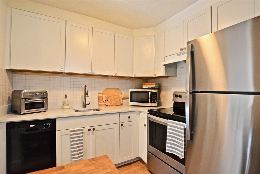 151 Bittersweet Lane, Unit 208 Randolph, MA 02368 - Photo 13 of 26