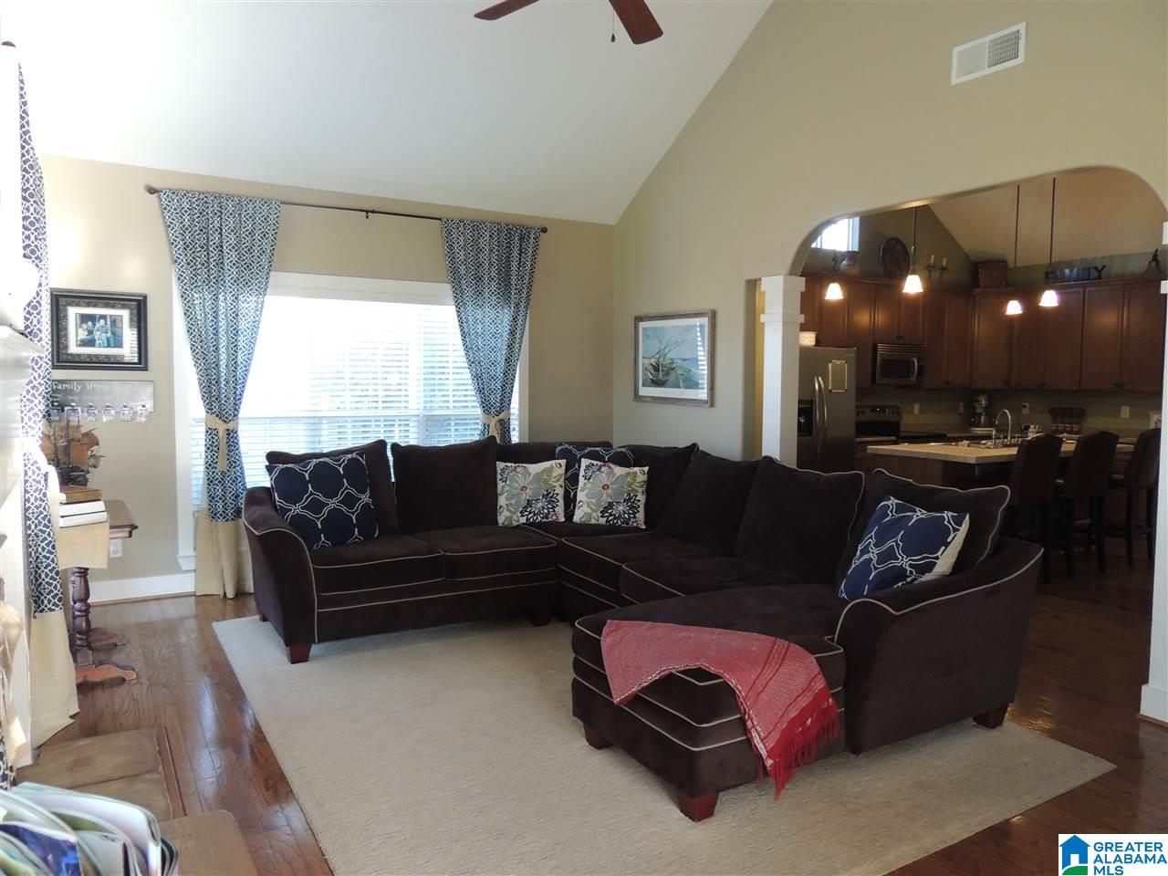 161 Robin Street Calera, AL 35040 - Photo 3 of 46
