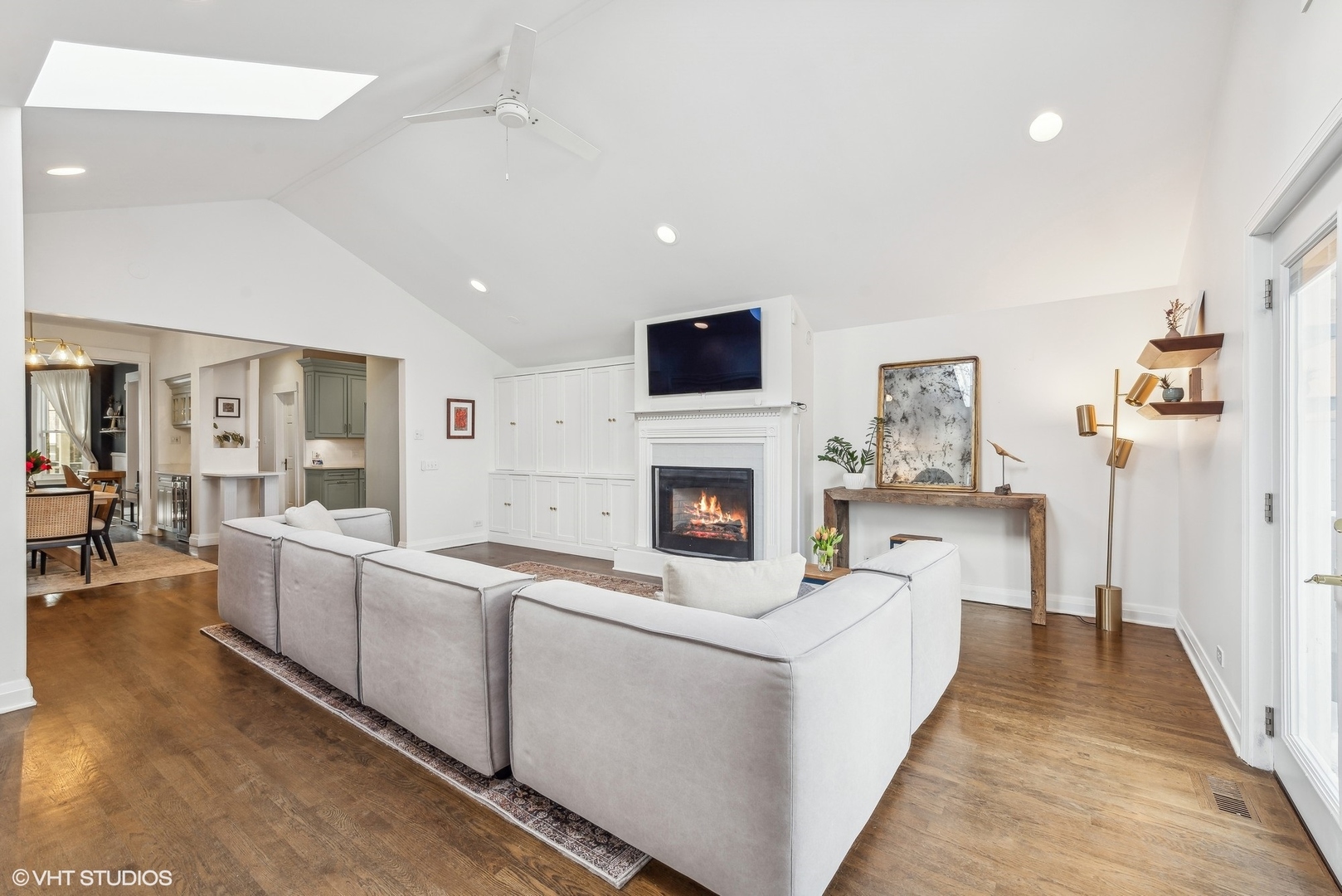 1938 West Bradley Place Chicago, IL 60613 - Photo 11 of 43