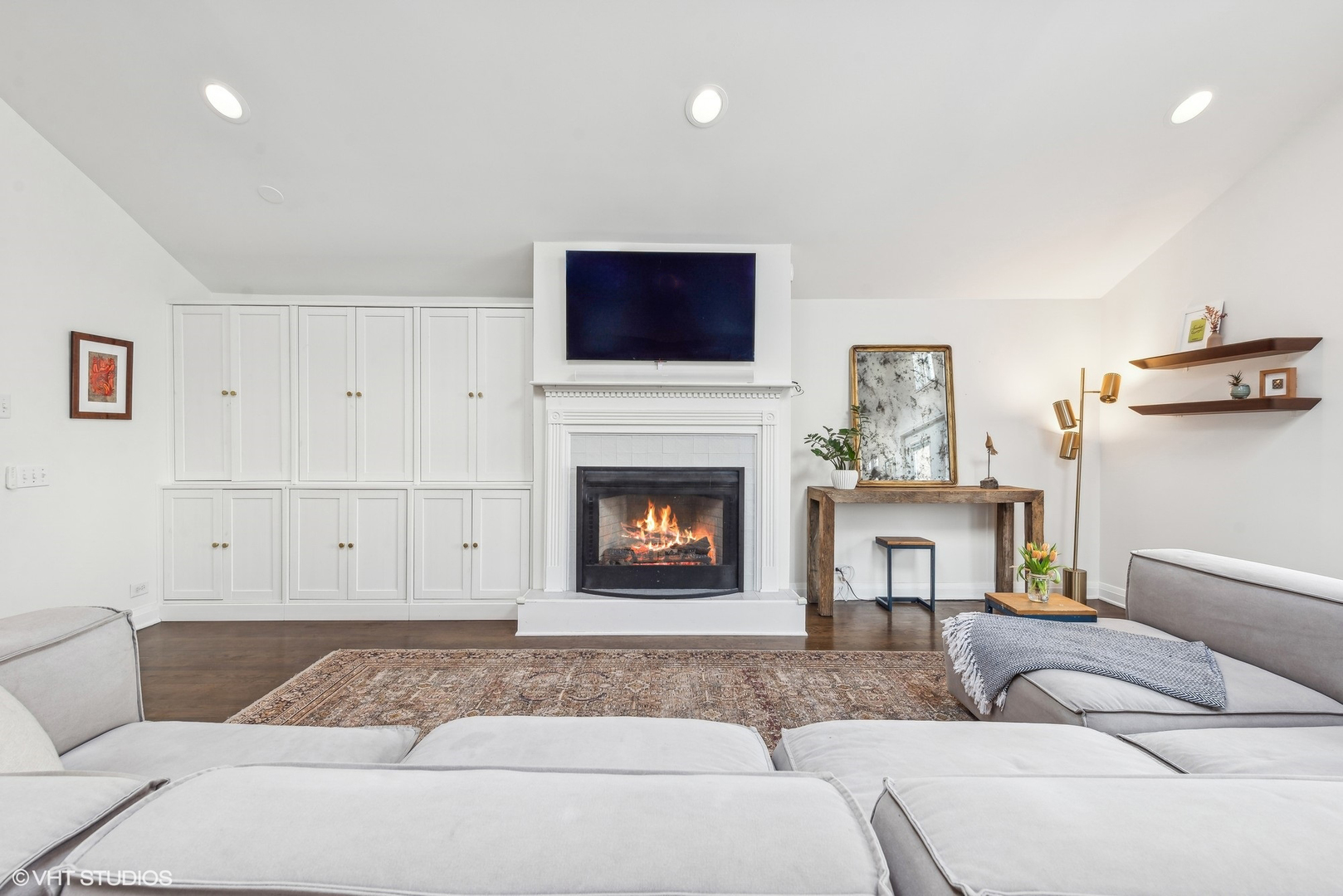 1938 West Bradley Place Chicago, IL 60613 - Photo 12 of 43