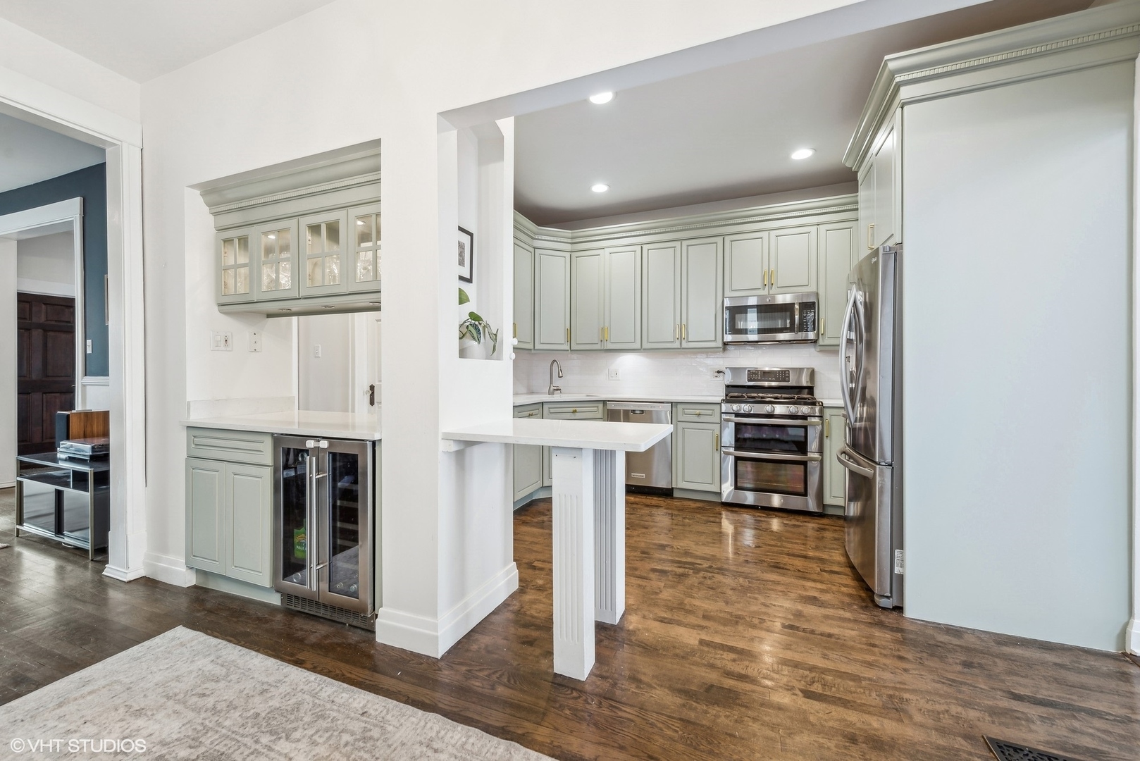 1938 West Bradley Place Chicago, IL 60613 - Photo 15 of 43