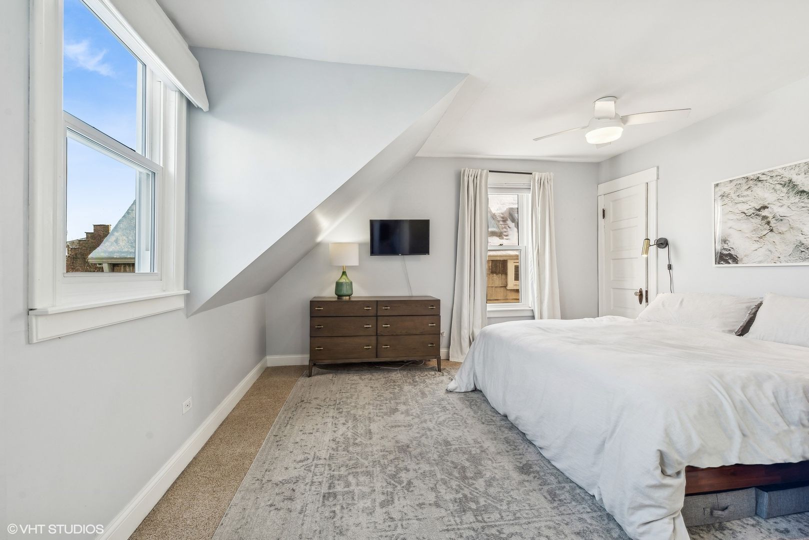 1938 West Bradley Place Chicago, IL 60613 - Photo 29 of 43