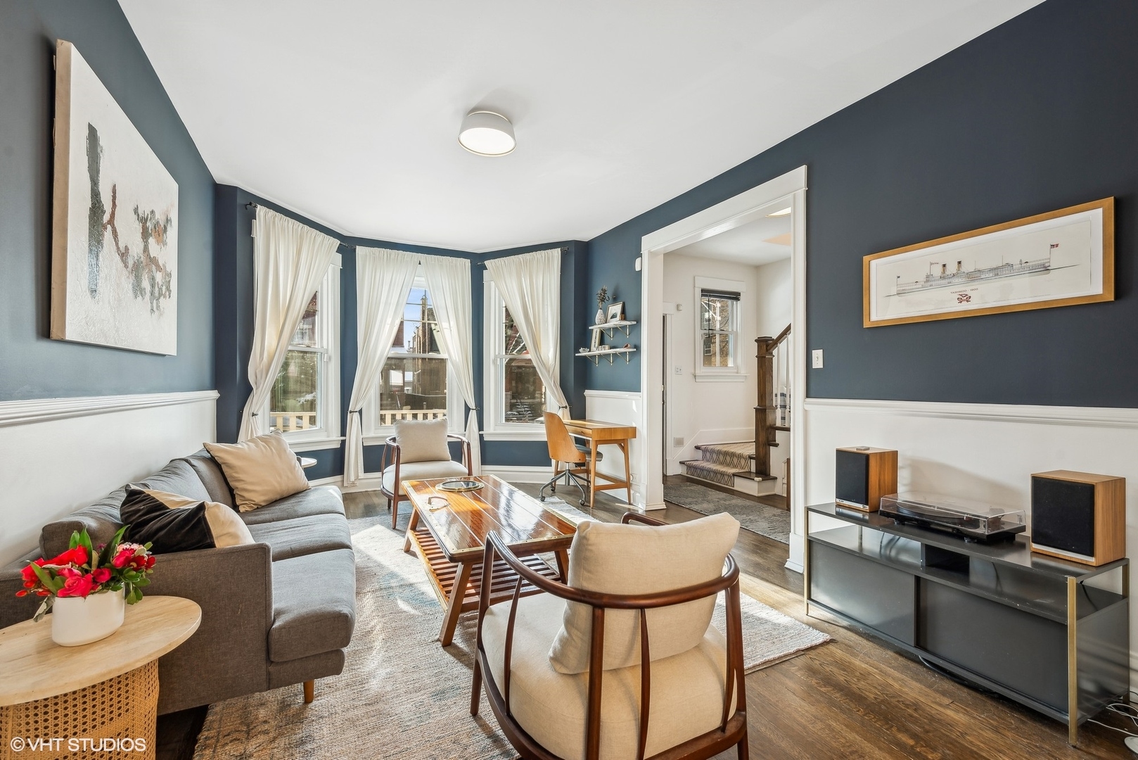 1938 West Bradley Place Chicago, IL 60613 - Photo 4 of 43