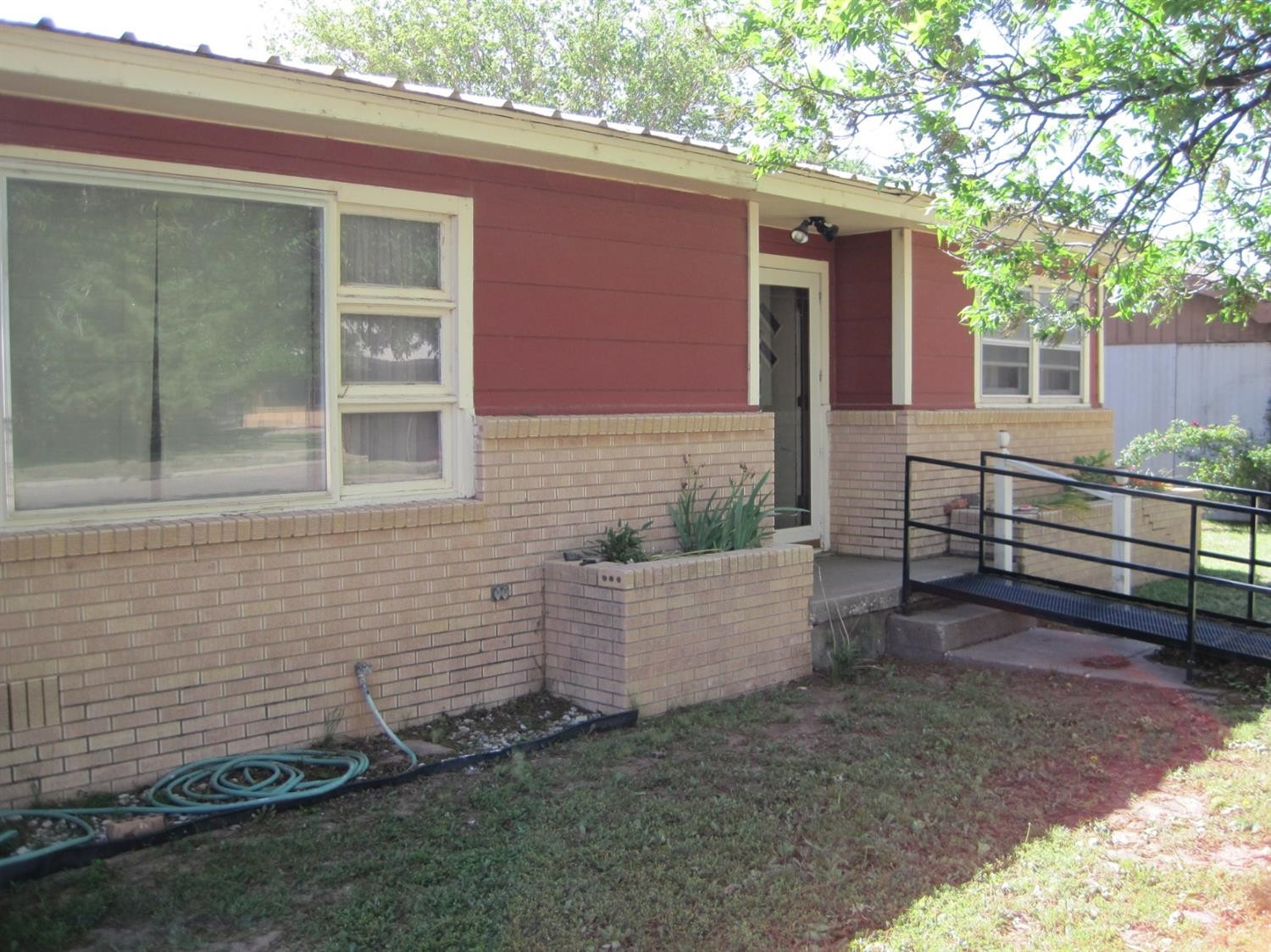 1316 Ave M Ralls, TX 79357 - Photo 3 of 15 Photo 3