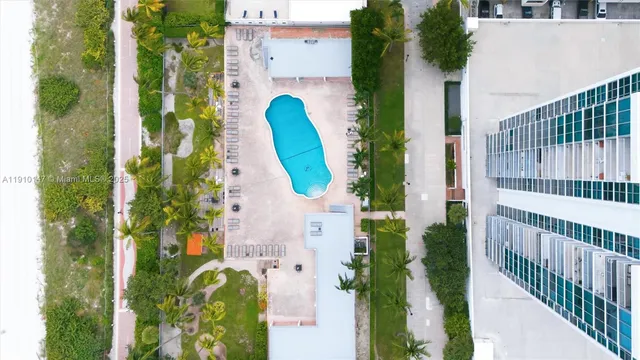 $979,000 | 2655 Collins Avenue, Unit 501, Miami Beach, FL 33140