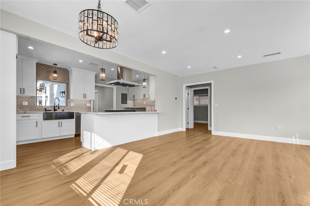 1913 North Castlegate Avenue Compton, CA 90221 - Photo 6 of 27