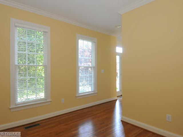 1812 Kilrush Road Clemmons, NC 27012 - Photo 4 of 16 Living Room.