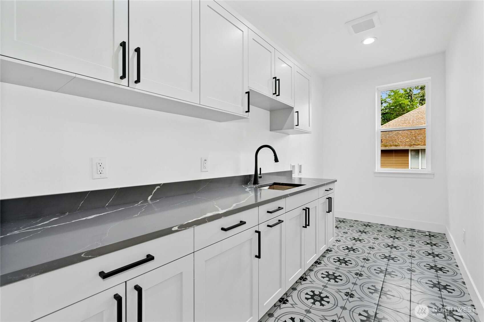 1801 Redmond Place Northeast Renton, WA 98056 - Photo 33 of 40