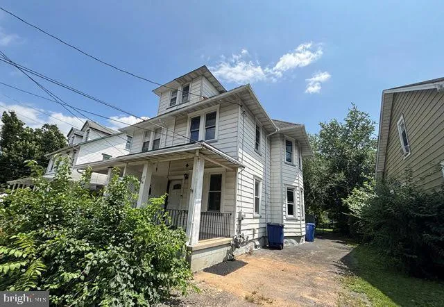 $200,000 | 719 Burlington Avenue, Delanco, NJ 08075