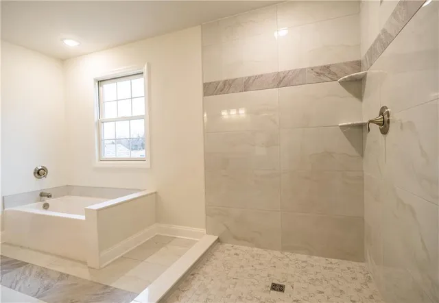 $845,000 | 103 Harrowgate Lane, Canonsburg, PA 15317