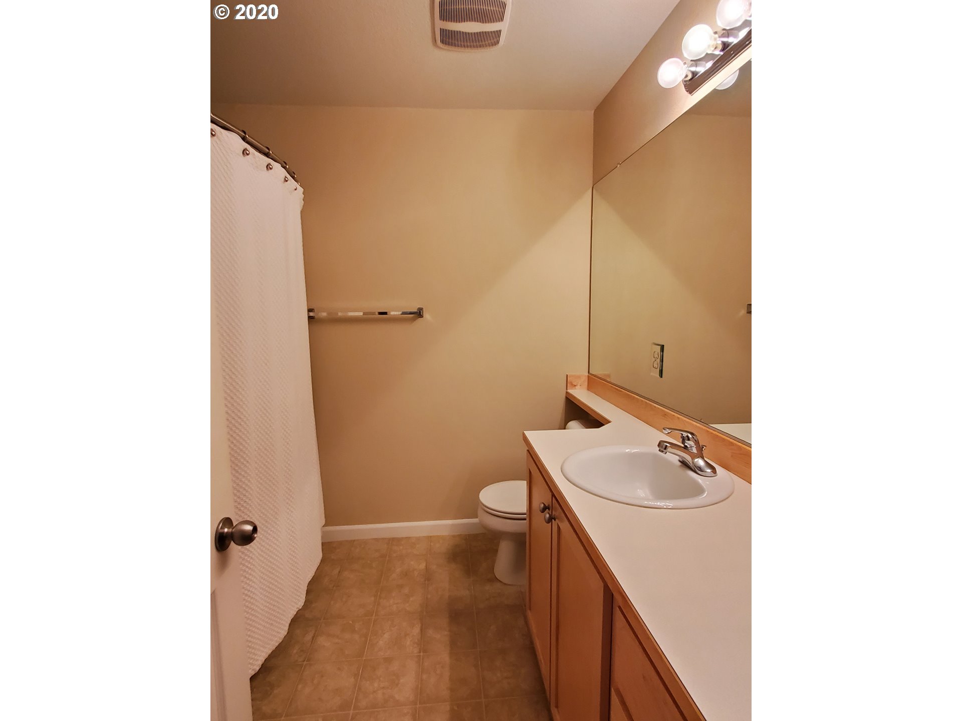 15210 Southwest Sparrow Loop, Unit 104 Beaverton, OR 97007 - Photo 16 of 23 Gallery Image 16