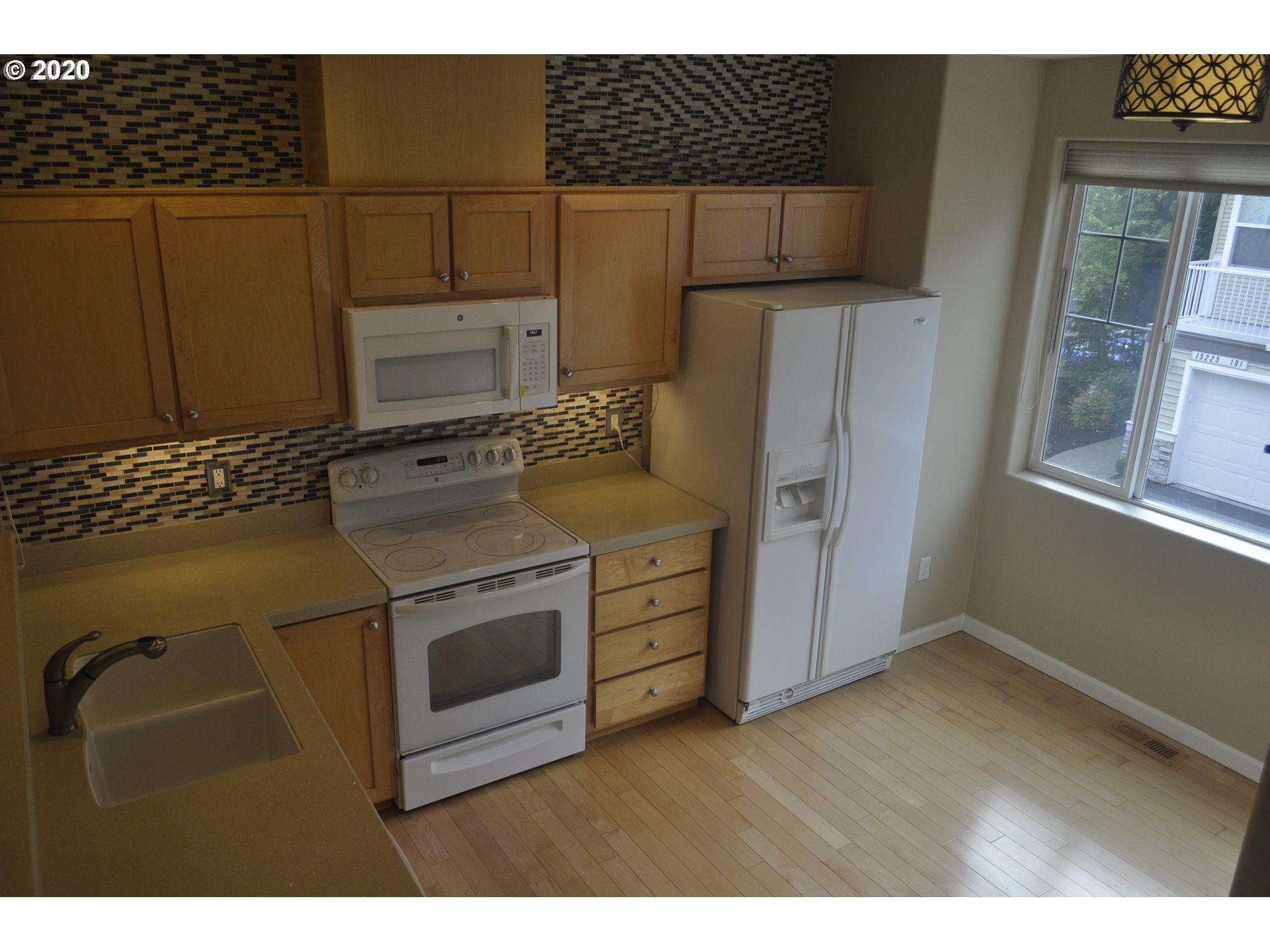 15210 Southwest Sparrow Loop, Unit 104 Beaverton, OR 97007 - Photo 8 of 23 Gallery Image 8