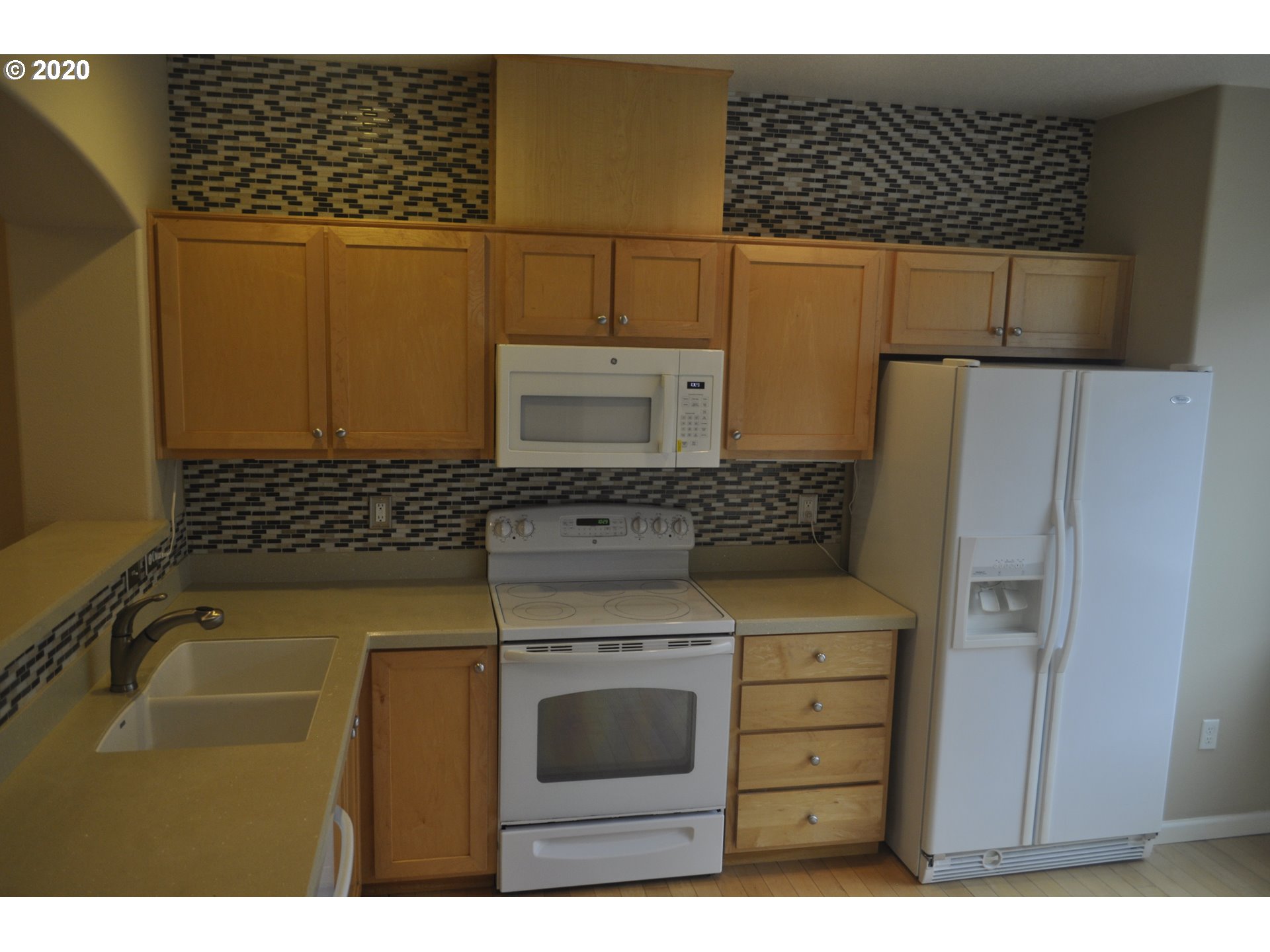15210 Southwest Sparrow Loop, Unit 104 Beaverton, OR 97007 - Photo 9 of 23 Gallery Image 9
