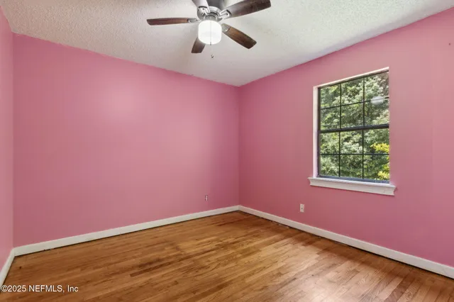 a view of empty room with window