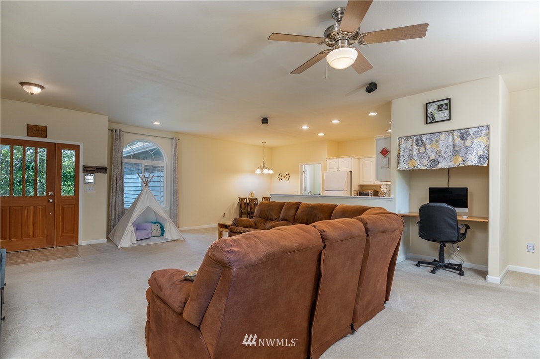 4831 Reindeer Road Freeland, WA 98249 - Photo 3 of 25 Gallery Image 3