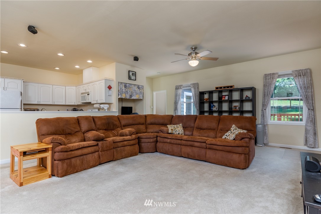 4831 Reindeer Road Freeland, WA 98249 - Photo 5 of 25 Gallery Image 5