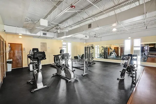 $92,500 | 2901 Northwest 46th Avenue, Unit 306, Lauderdale Lakes, FL 33313