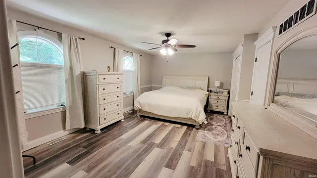 $299,900 | 7 Tulip Lane, Washington, IN 47501