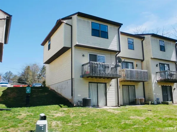 $179,000 | 2370 South Henderson Street, Bloomington, IN 47401