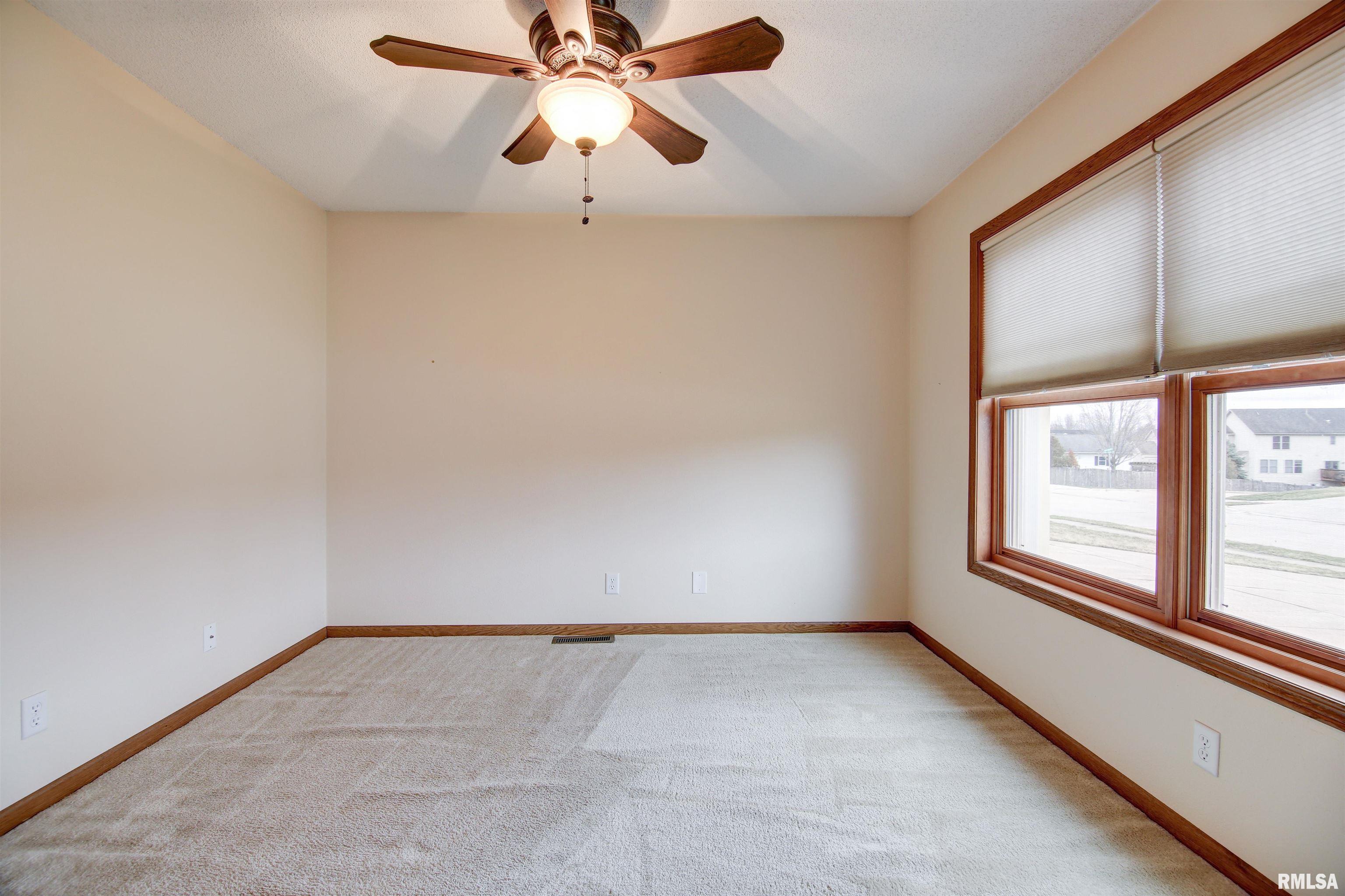 1908 Mill Court Clinton, IA 52732 - Photo 14 of 25 Gallery Image 14