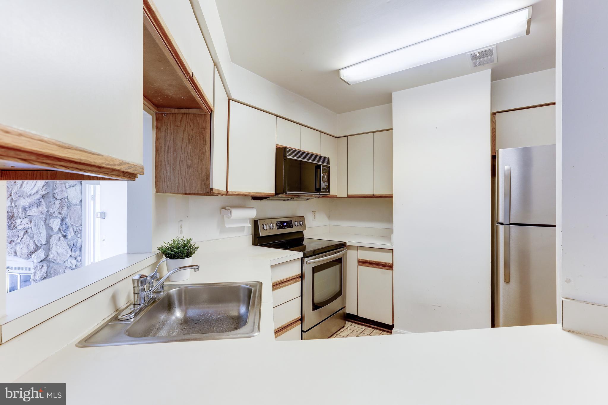11250 Harbor Court Reston, VA 20191 - Photo 14 of 31 Gallery Image 14