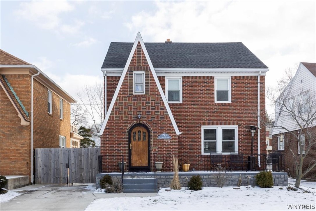 721 Eggert Road Buffalo, NY 14215 - Photo 1 of 25