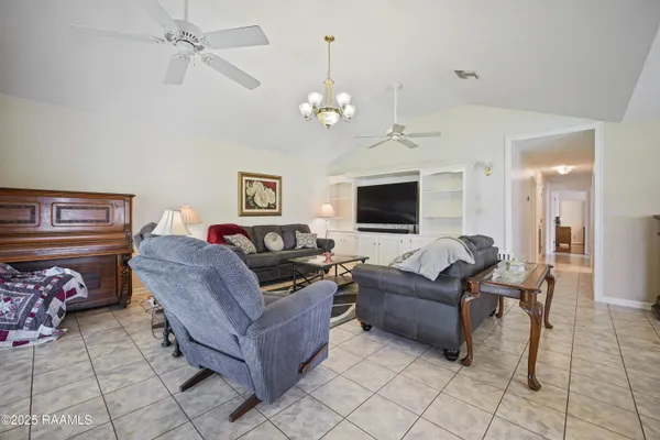 $240,000 | 1308 Arbor Circle, Morgan City, LA 70380