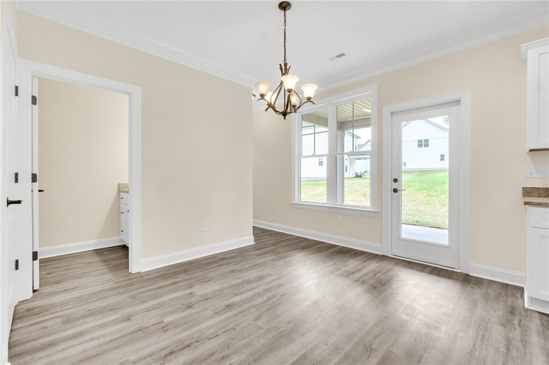 417 Thompson Street Pendleton, SC 29670 - Photo 4 of 31