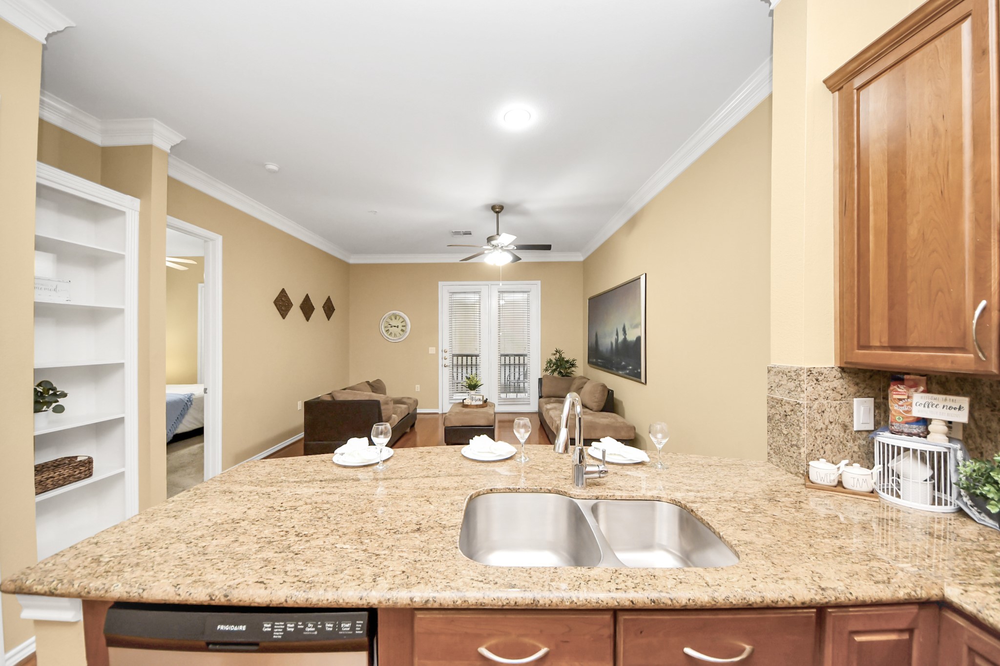 2400 McCue Road, Unit 118 Houston, TX 77056 - Photo 7 of 43 Gallery Image 7
