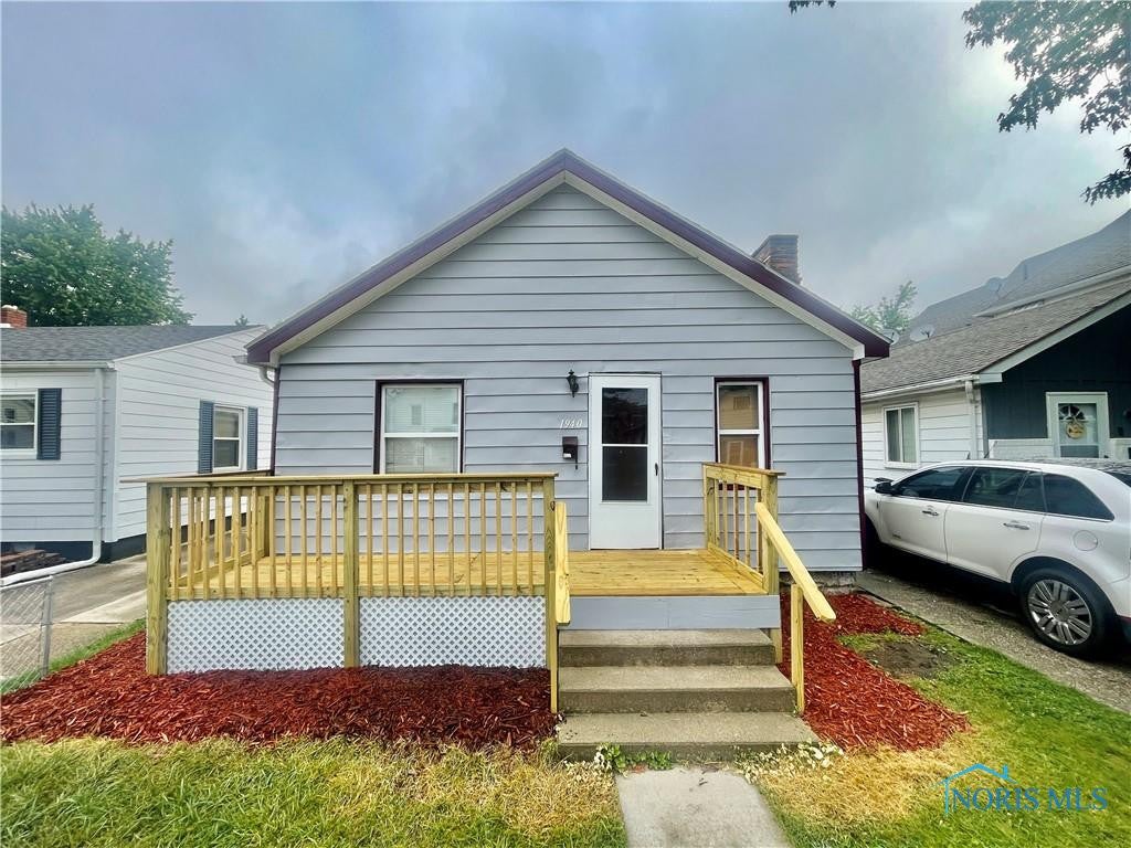1940 Fairfax Road Toledo, OH 43613 - Photo 1 of 12 Gallery Image 1