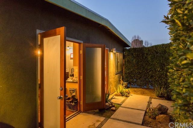 541 Bernard Street, Unit B Costa Mesa, CA 92627 - Photo 2 of 30